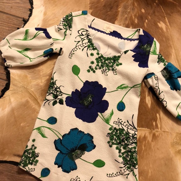 Anthropologie Tops - Anthropologie Xs top